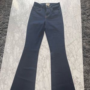 Gorgeous L’Agence dark blue denim flared jeans